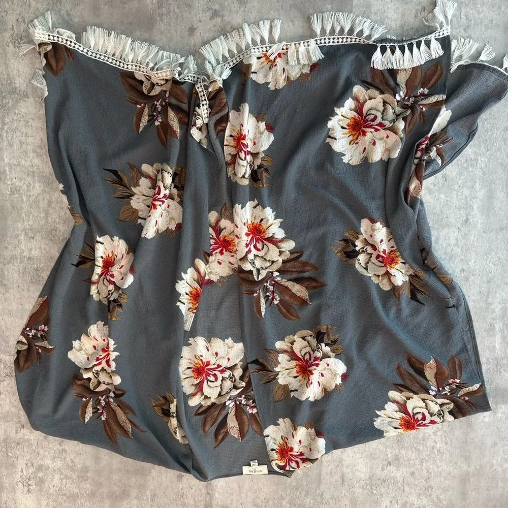 Umgee gray floral kimono open dusted with tassels summer resort wear S/M - Image 2