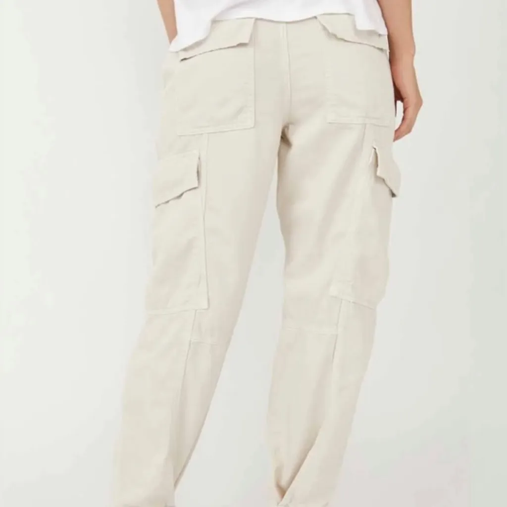 Free People First Light Utility Cargo Pant ALMOND MILK cream wide leg size 12 - Image 2