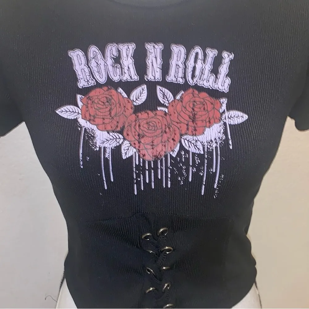 Posh Posh black Rock & Roll floral roses lace up crop top Size M - Image 3