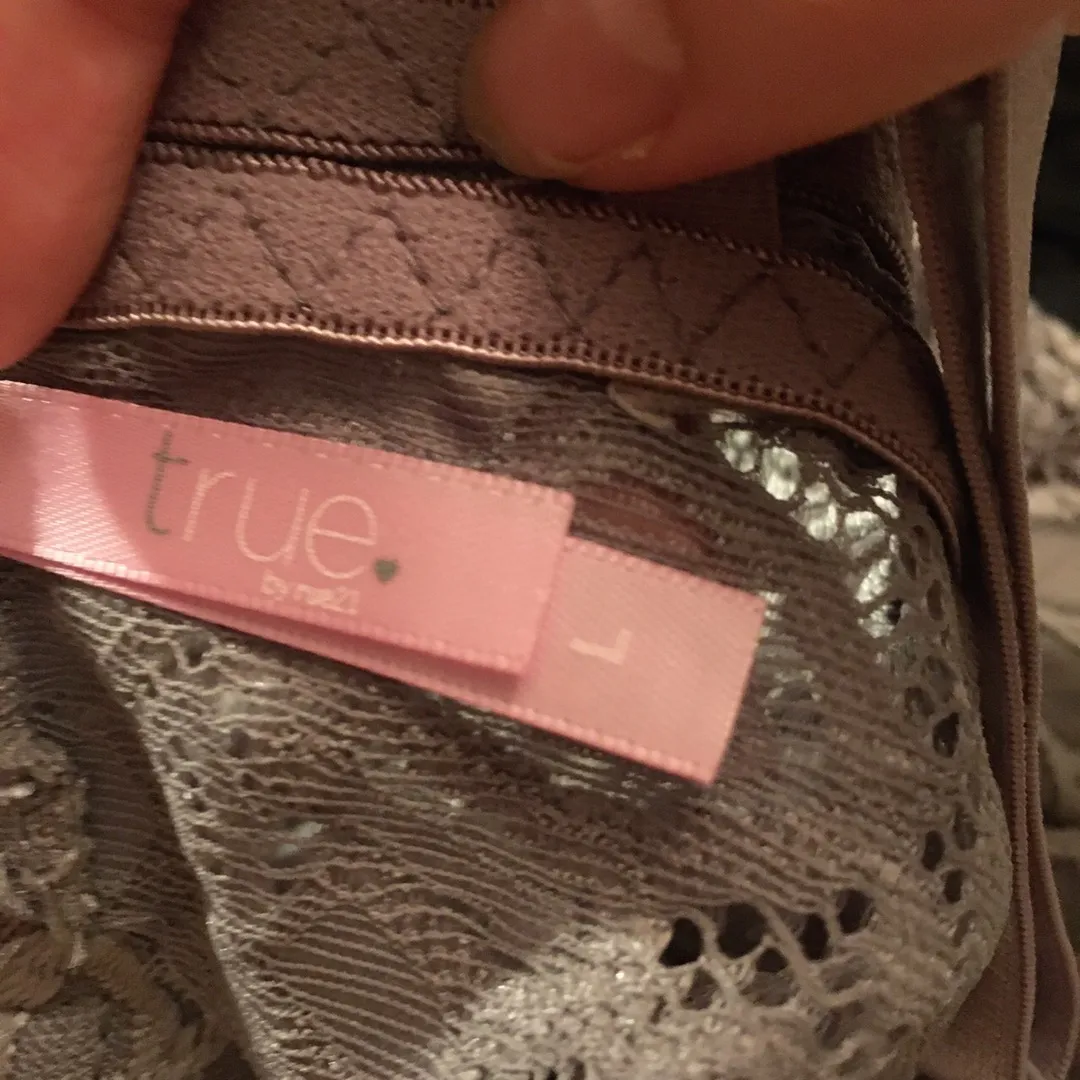 Purple Velour Bralette Lace Size L Never Worn - Image 3