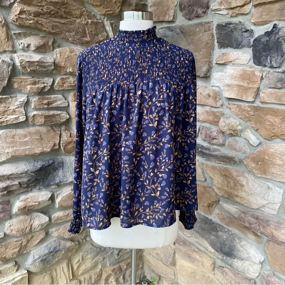 Finn & Grace floral smocked long sleeve blouse - Image 4