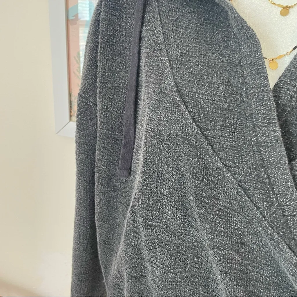 Free People Movement Criss Cross Cropped Sweatshirt Hoodie Size Small - Image 5