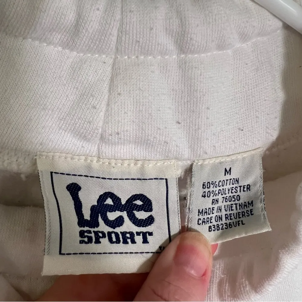 Vintage Lee Sport Sweatshirt White Green Embroidered Floral M - Image 10