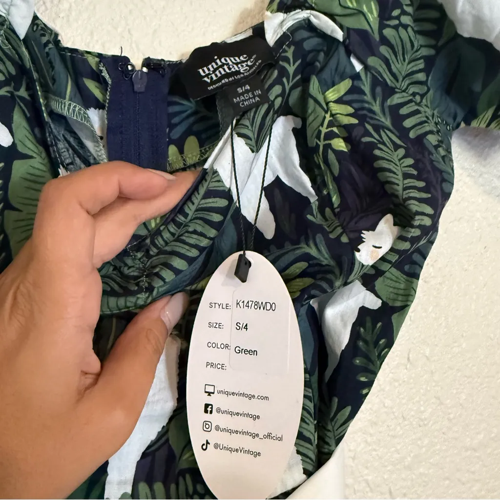 Unique Vintage 1950s Green Leaf & Llama Print Cotton Dakota Flare Dress - Image 10