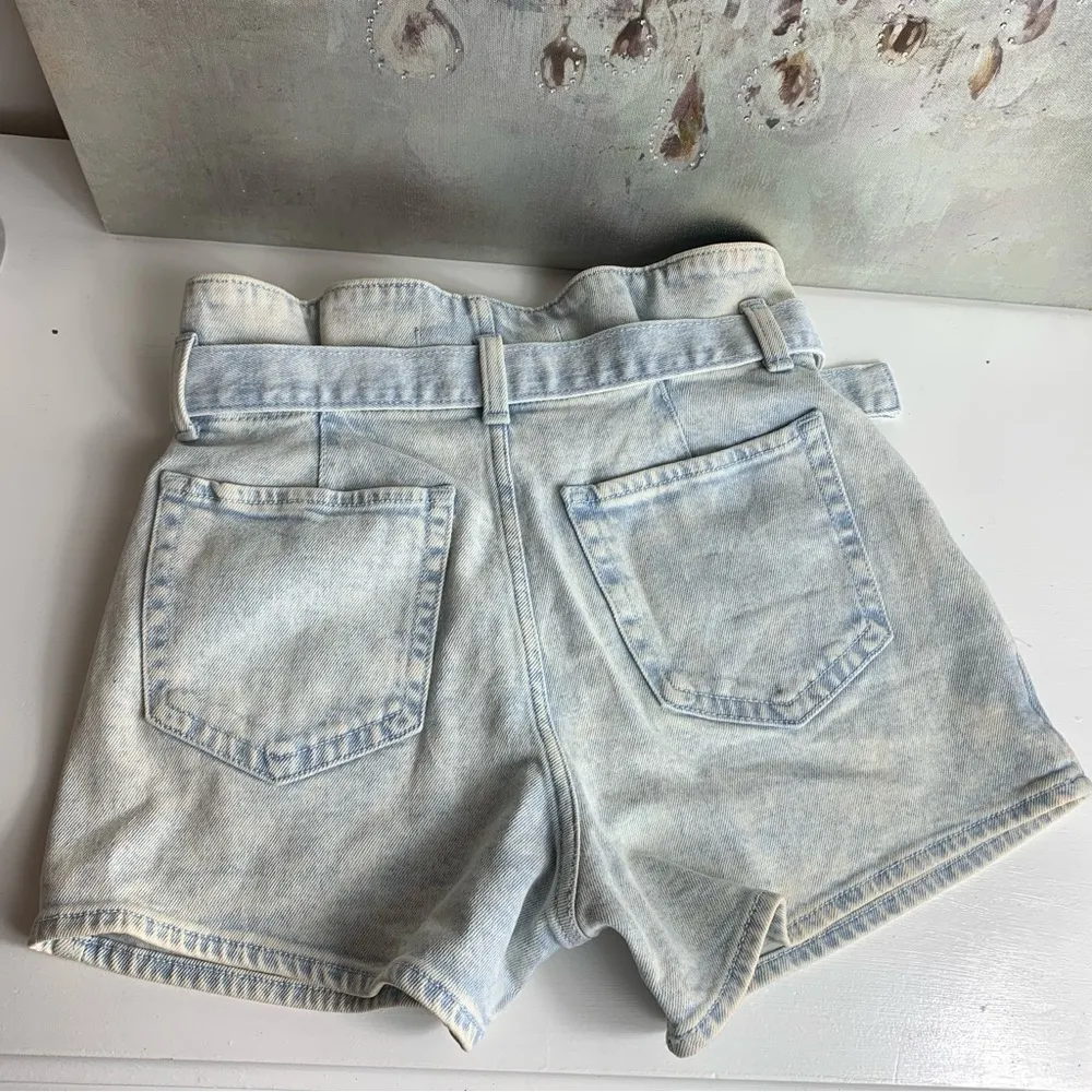 Hollister | Ultra High-Rise Mom Short - Image 9