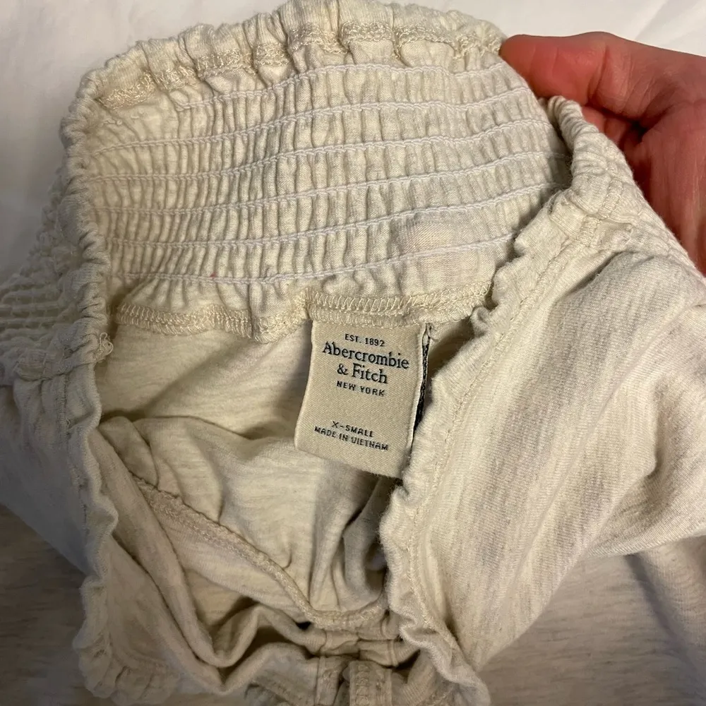 Abercrombie & Fitch Beach Cover Up - Image 3