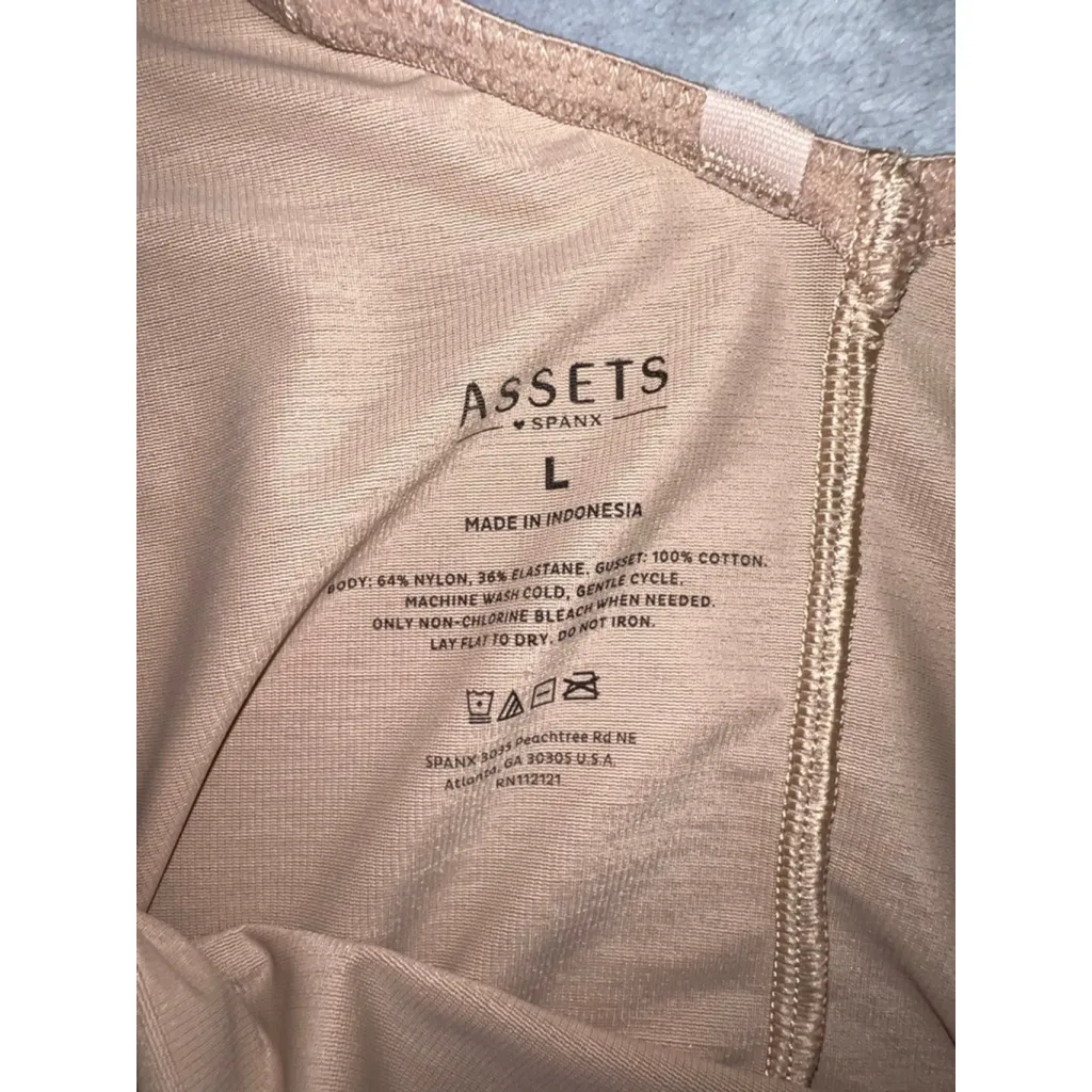 Women's Assets by Spanx Nude Beige Shapewear Bodysuit L Tan Size L - Image 9