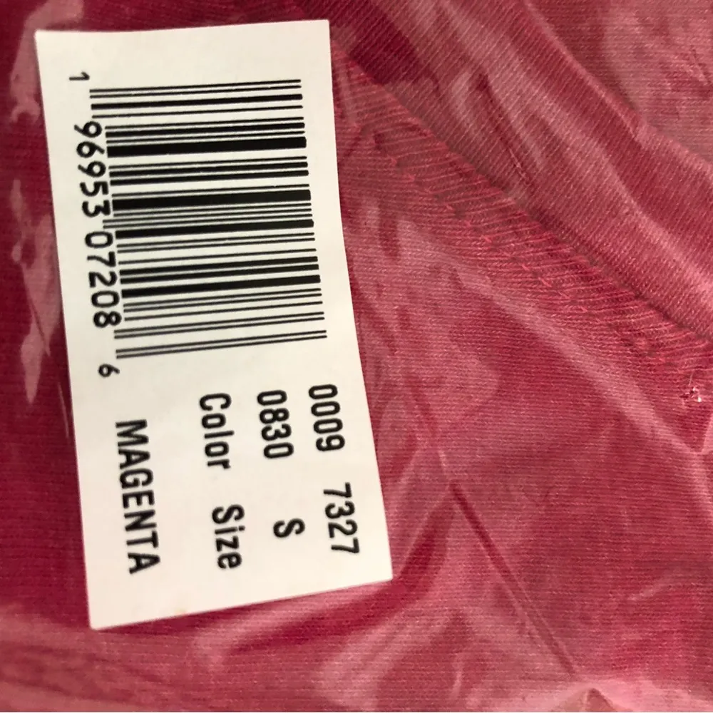 Eddie Bauer Magenta vneck Tee short sleeved size small - Image 4