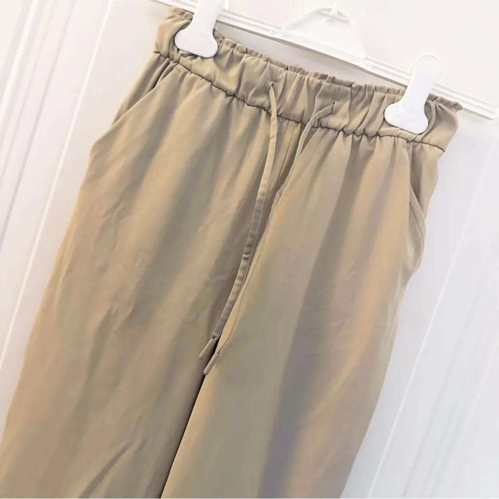 Lululemon 7/8 Keep‎ Moving Pant Trench Sz 2 - Image 7