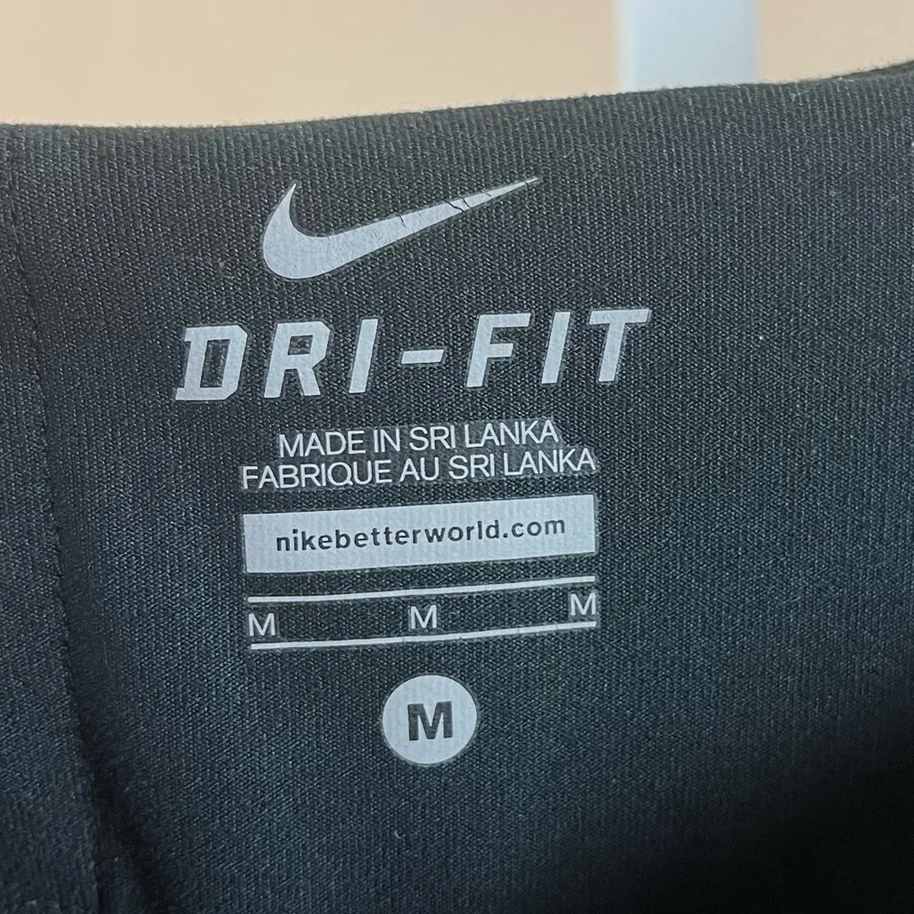 Nike Women's Medium Dri-Fit Legend Low Rise Veneer Capris 2.0 Leggings Neon Mesh - Image 5