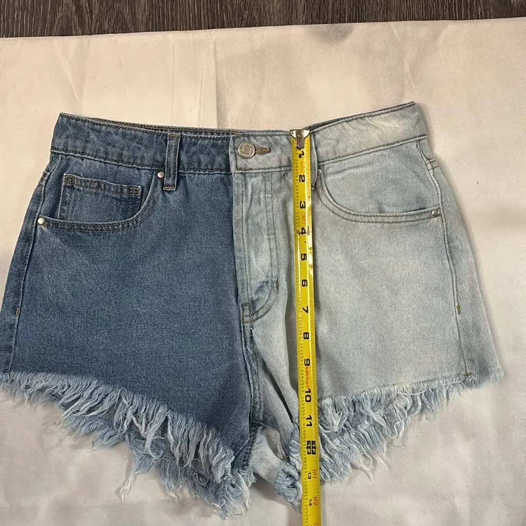 UEC Indigo Rising High Rise Color Block Cut Off Raw Hem Shorts 7/28 Retro Party Blue - Image 7