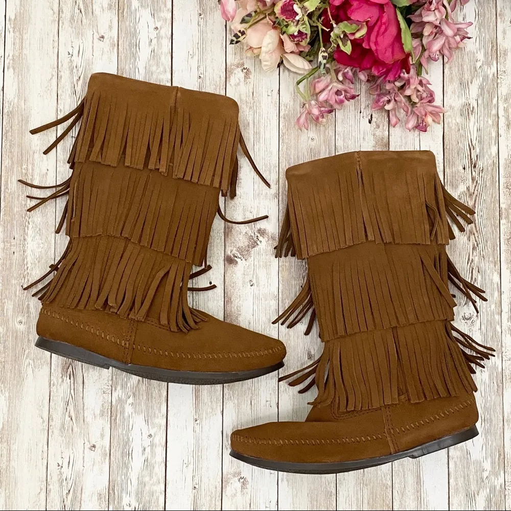 Minnetonka 3-Layer Fringe Calf Hi Suede Boot 9 - Image 6