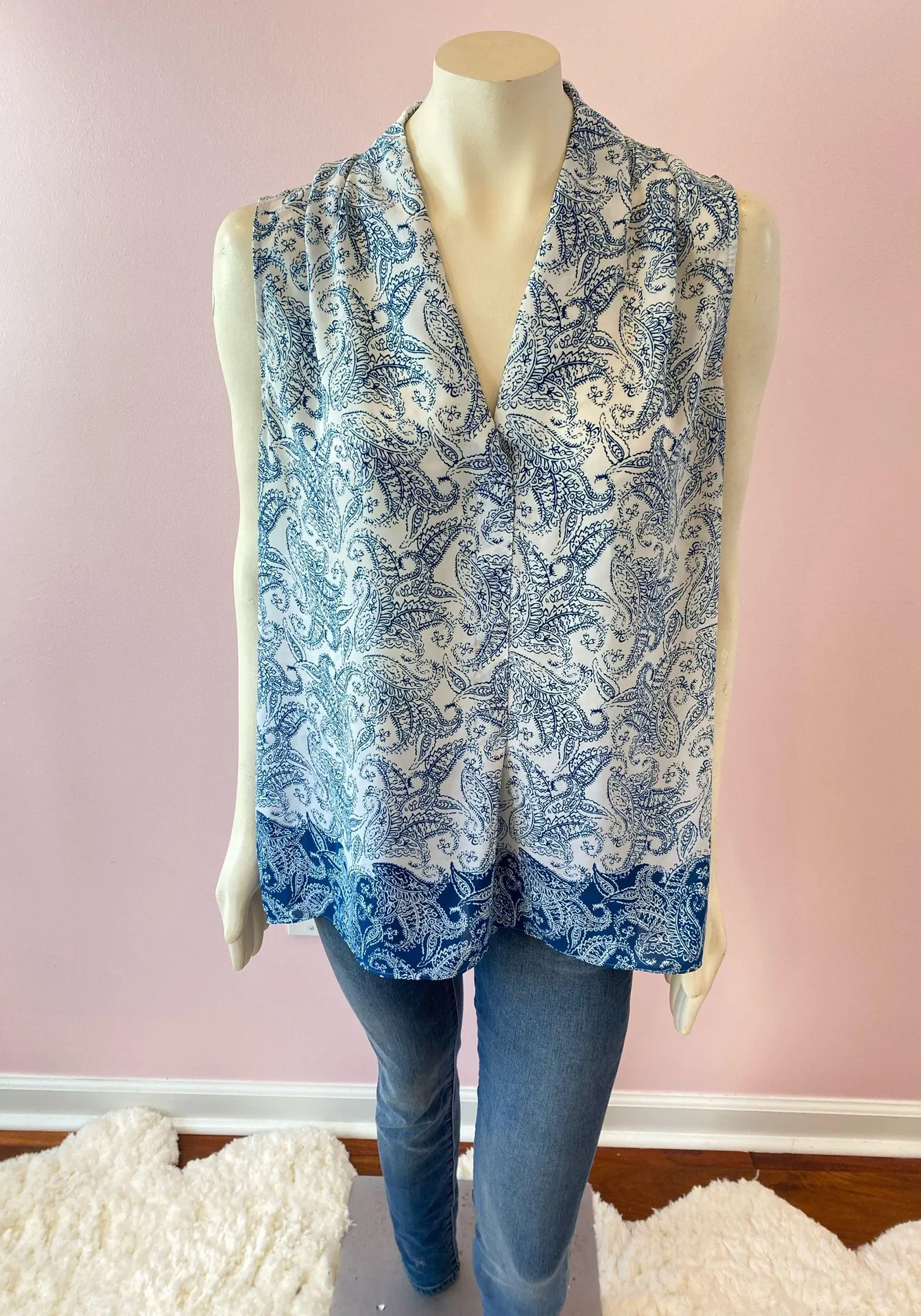 Sleeveless Blue Paisley Top - Image 2