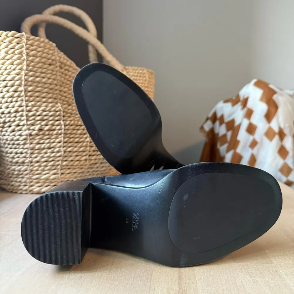 ZARA  • BOOTS - Image 2