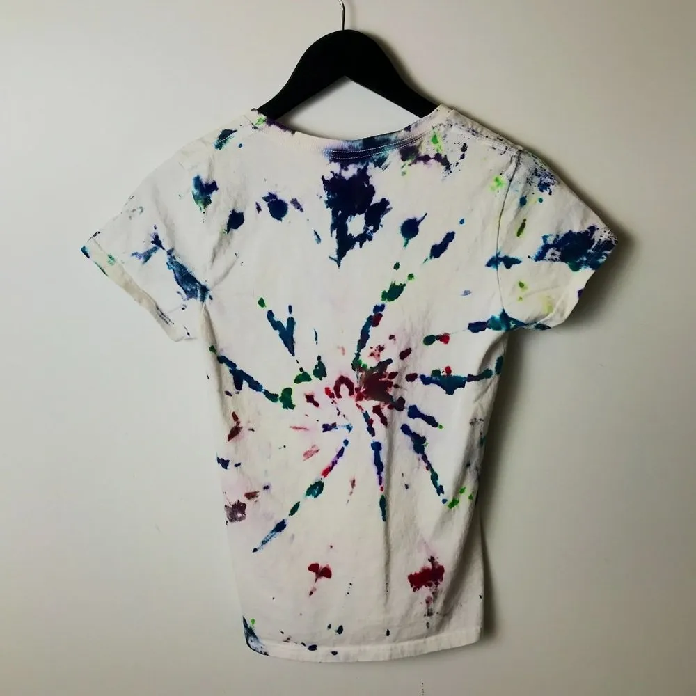 Gildan T Shirt Trendy Tie Dye Festival V-Neck Tee Short Sleeve Cotton Logo Small - Image 3