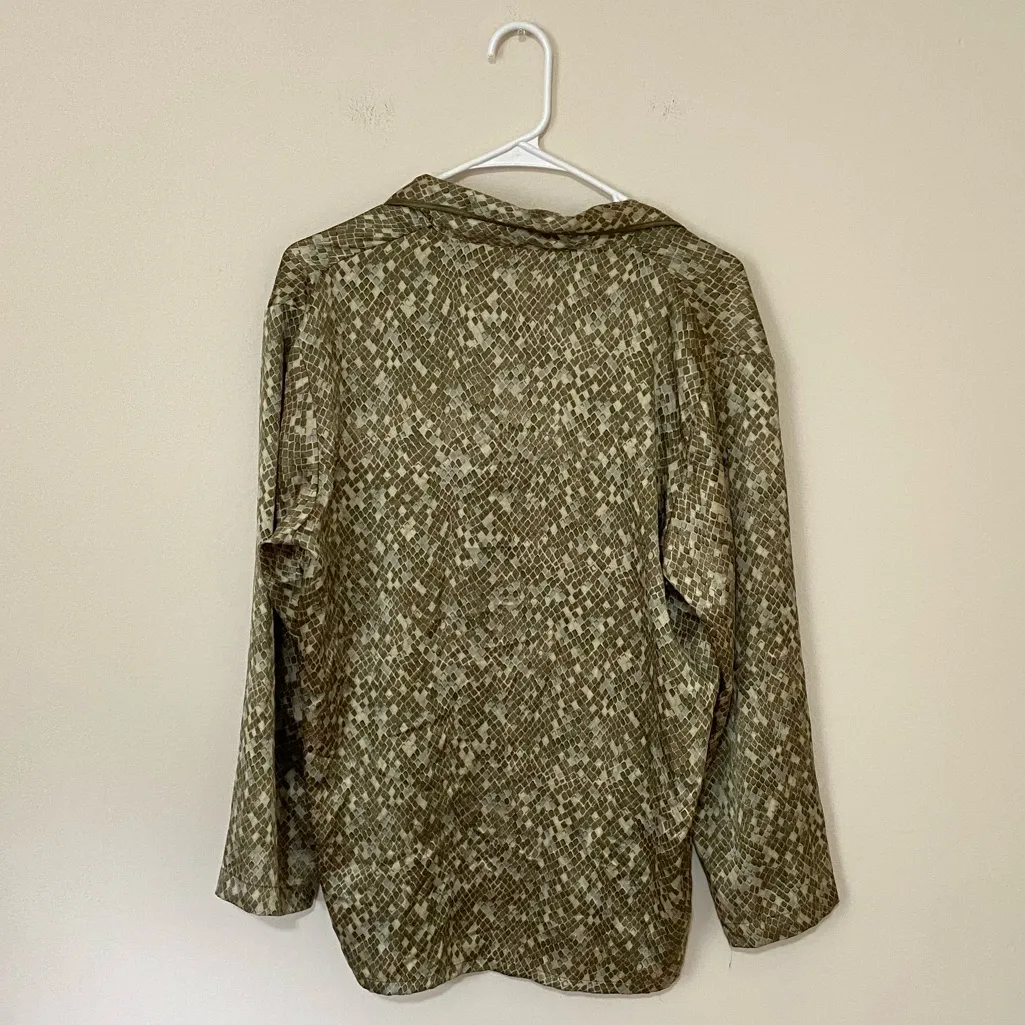 Victoria's Secret Green Snake Patterned Pajama Set Size Small - Image 3