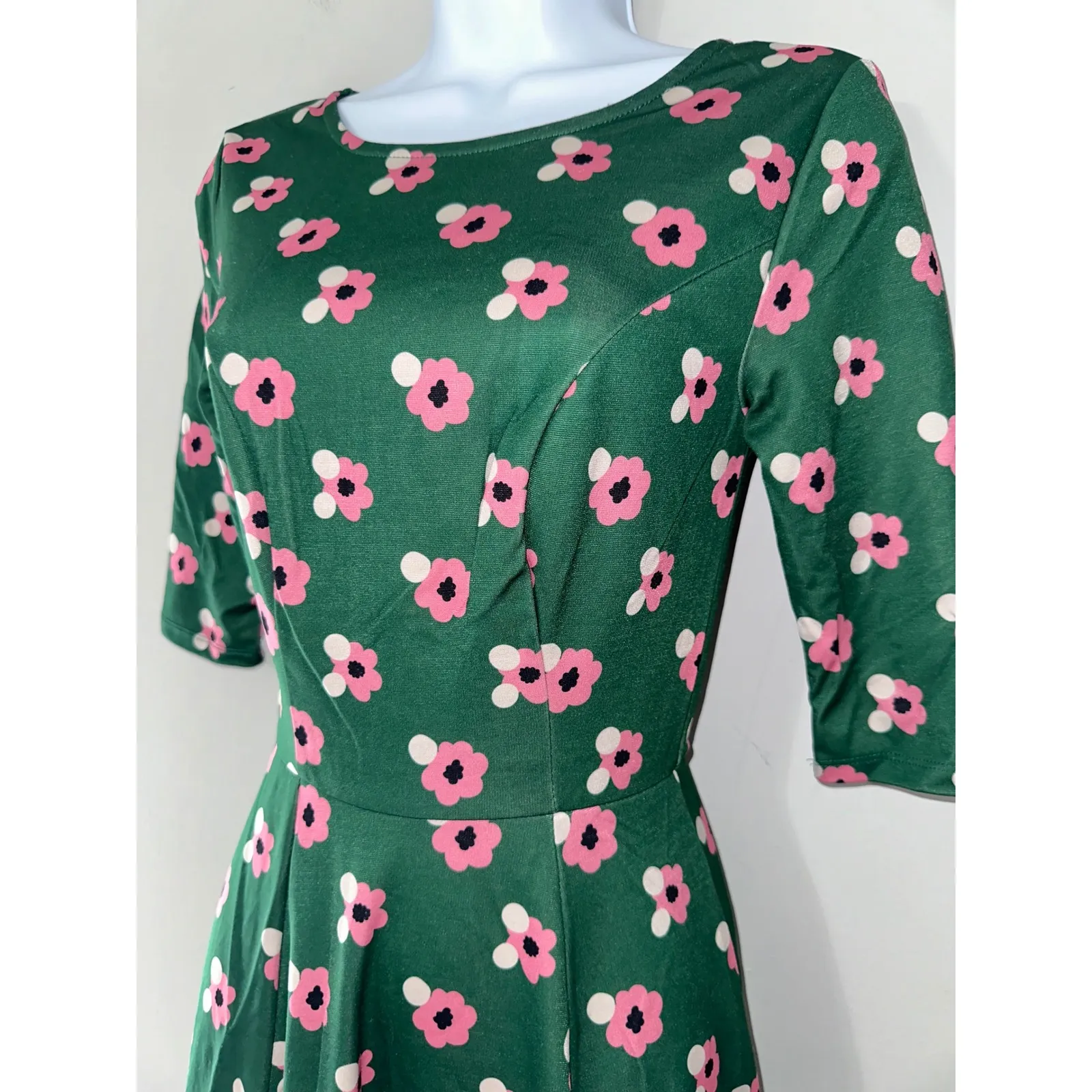 Unique Vintage GB Fit and Flare‎ Dress XS Floral Green Pink Flower Power - Image 2