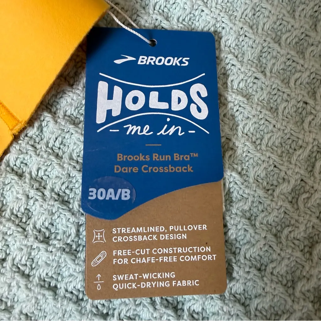 NWT Brooks Dare Crossback Run Sports Bra Womens 30 A/B Saffron Yellow Padded NEW - Image 3