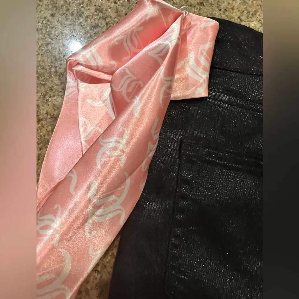 JUICY COUTURE HIGH RISE SKINNY
COATED FAUX SNAKESKIN Size 26 NWT - Image 6