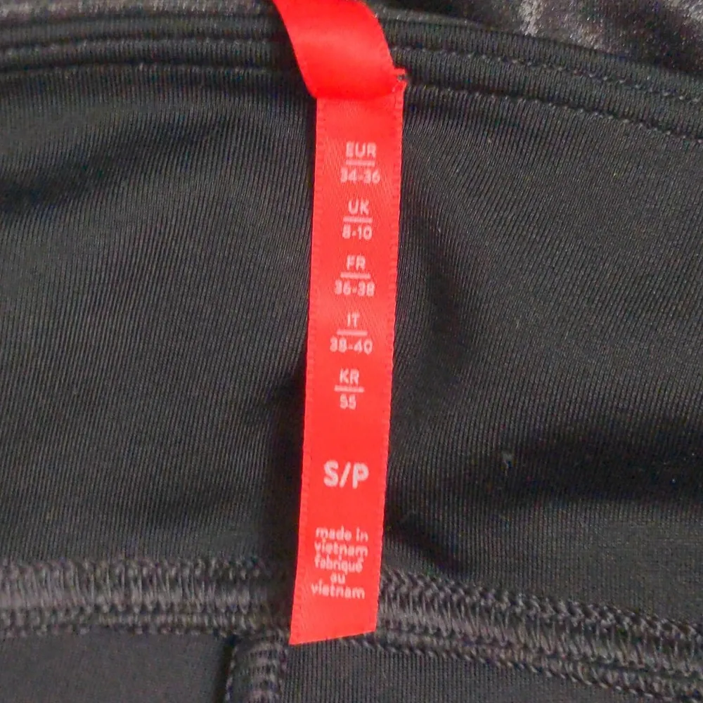 Spanx Womens Faux Leather Leggings Black Mid Rise Shaping Full Length S - Image 6