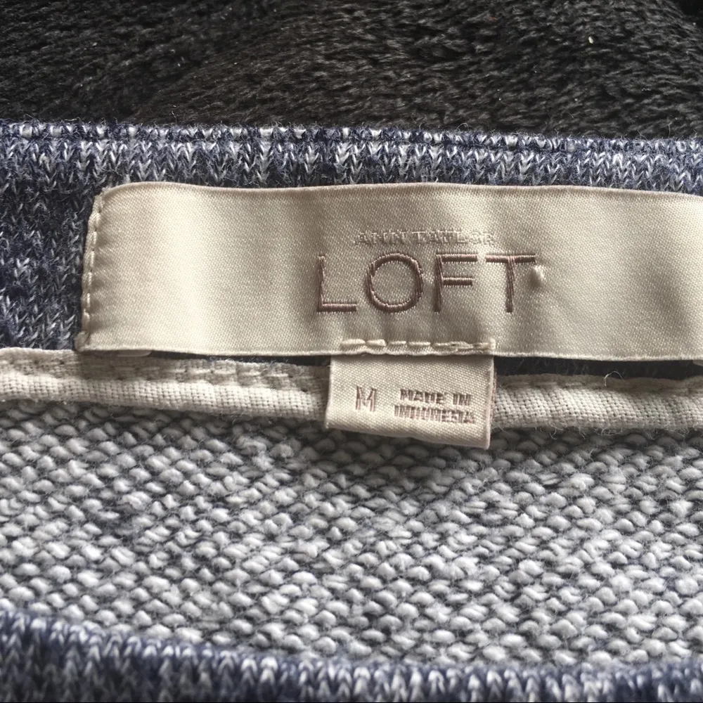 Loft sweater with zipper accents at the shoulders, long sleeved size Medium - Image 5