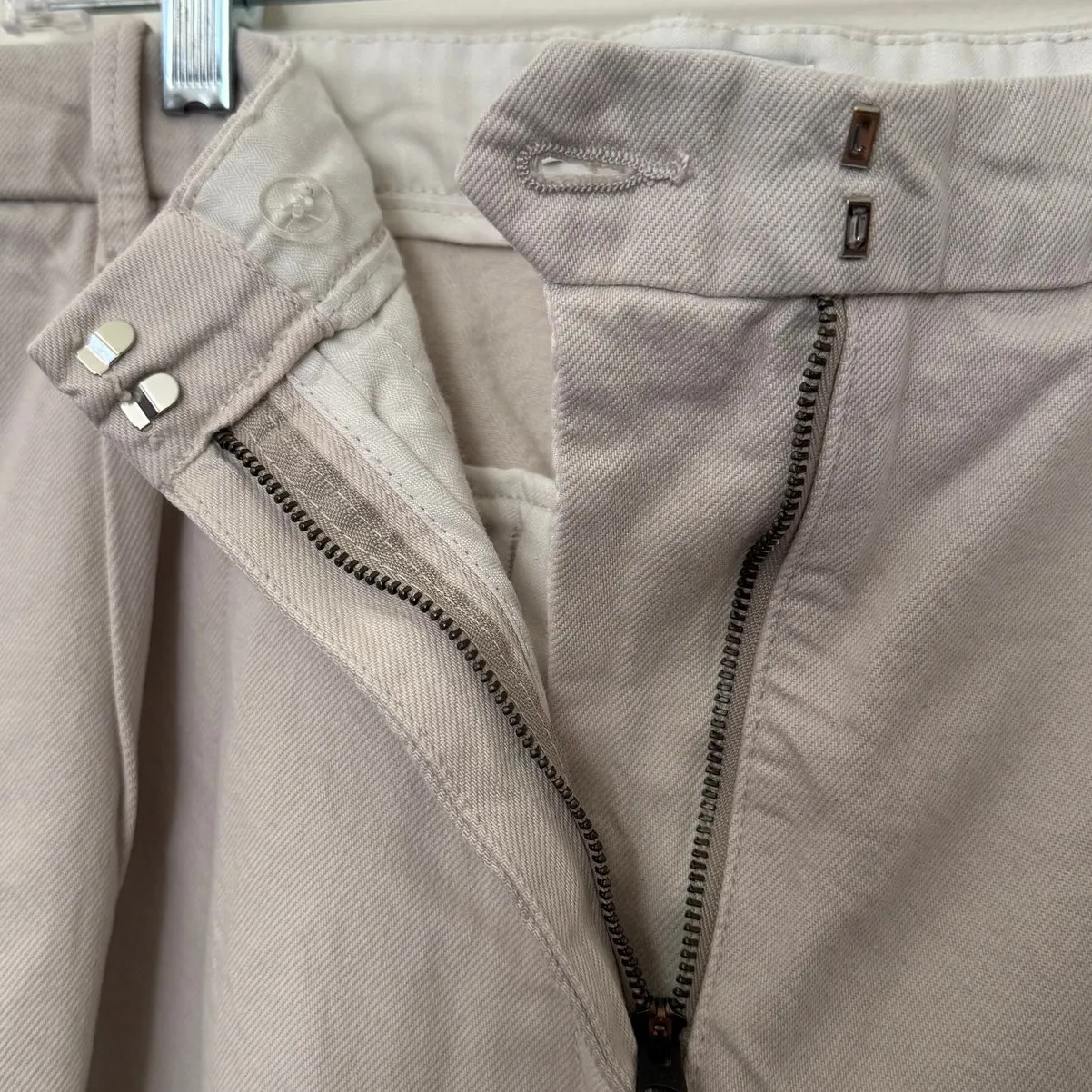 NWT Abercrombie & Fitch Beige Ultra High Wide Pants Minimalistic 18 Short - Image 4