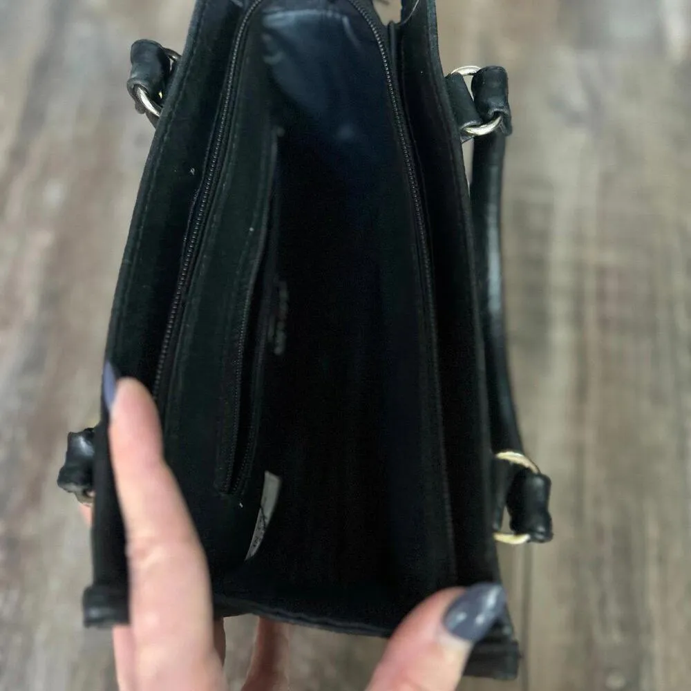 Stefano Vintage Black Handbag in Great Condition! - Image 3