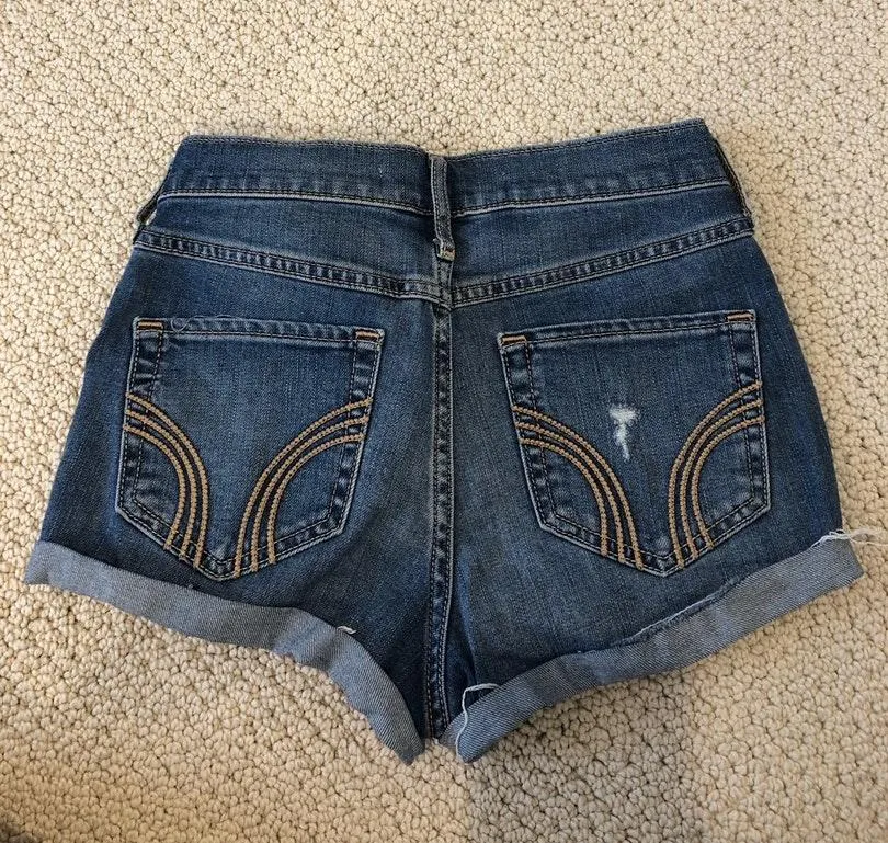 Hollister Short-Shorts - Image 2
