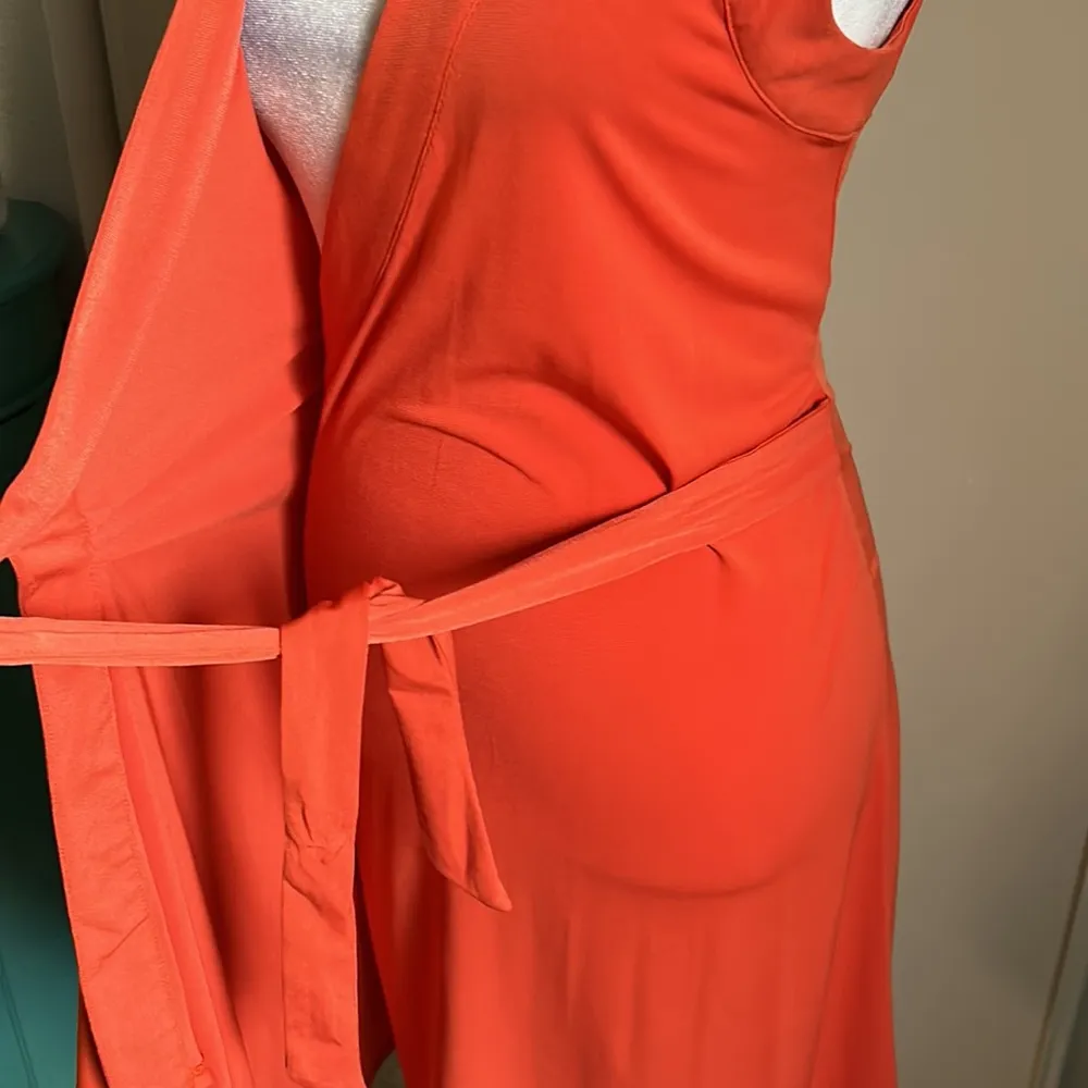 New BCBGMaxAzria Beautiful Faux Wrap Surplice V-Neck Sleeveless Midi Dress - Image 9