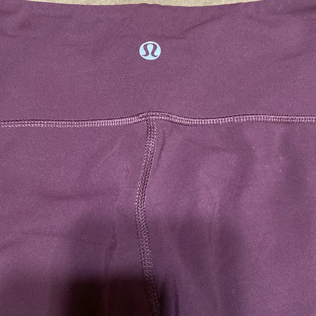 Lululemon Burgundy Leggings Capri Size 6 - Image 3