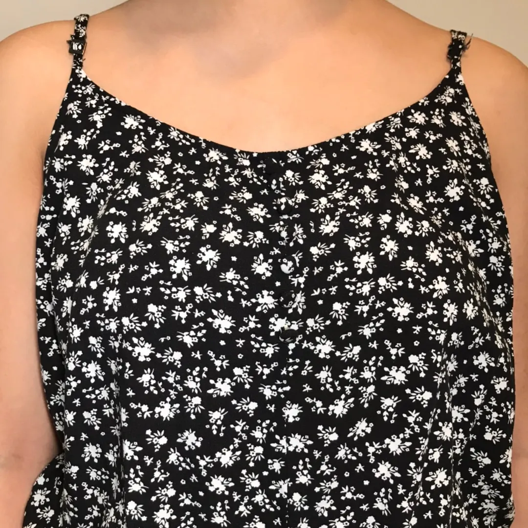 Black and White Floral Romper - Image 5