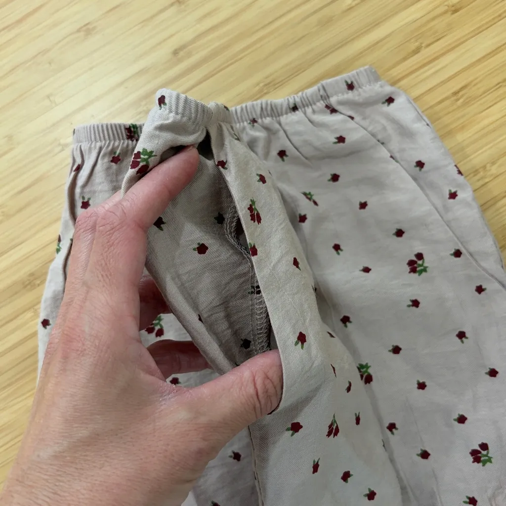 Floral Ruffle Hem Shorts Pretty Garbage White - Image 4