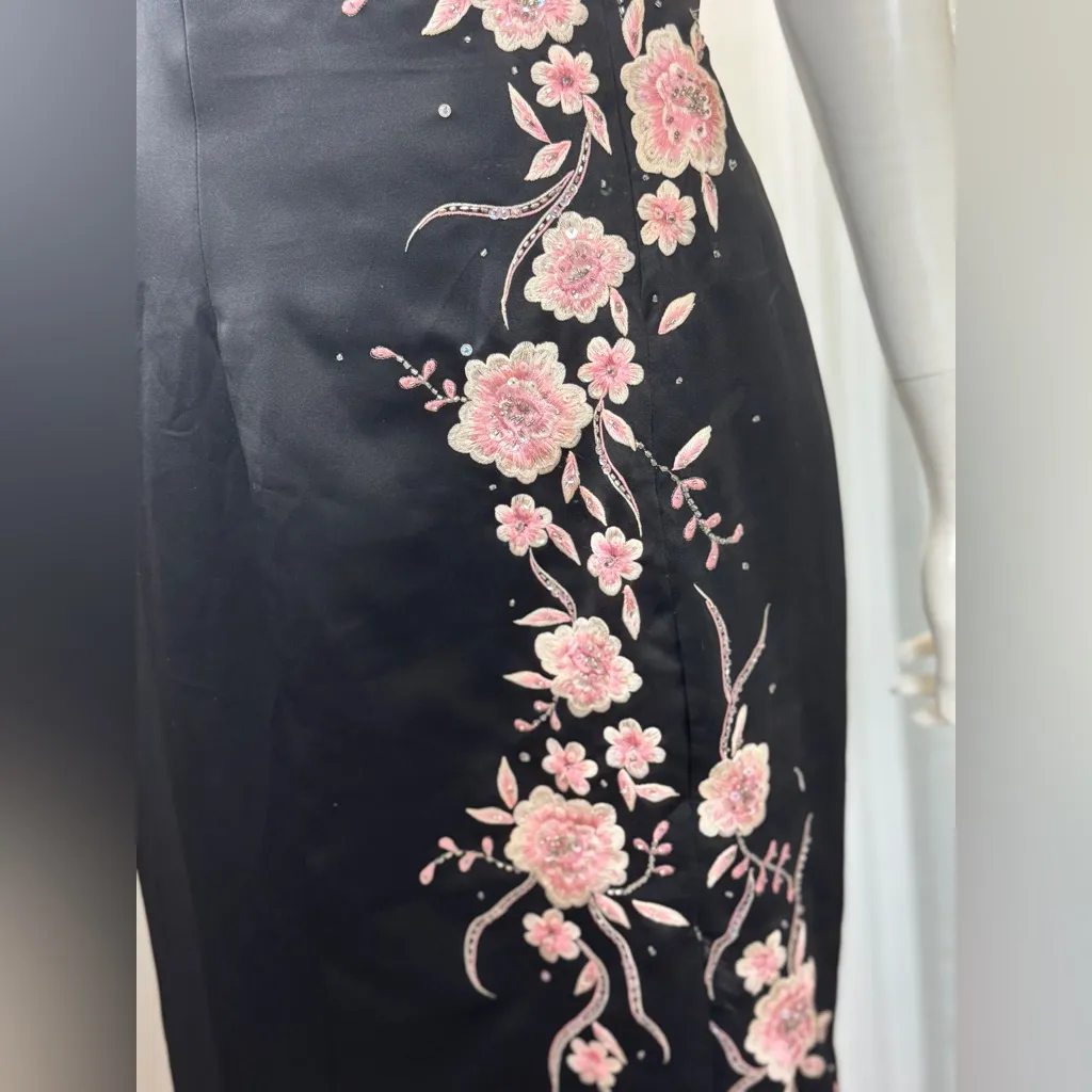 Tiffany Vintage Enchanted Designs Black Gown with Pink Floral Accents Size 12 - Image 6