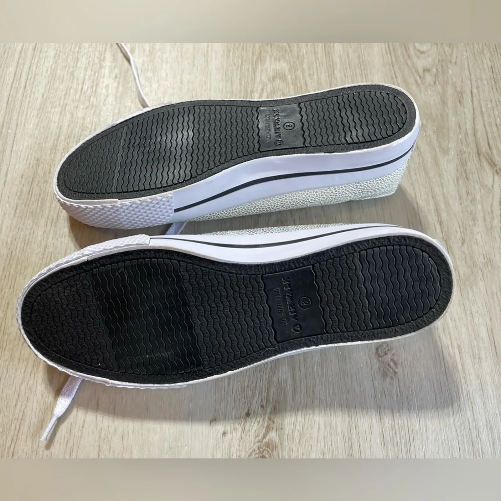 AirWalk MulticCanvas Classic Retro Style LowTop Sneakers‎ Sport Shoes Women's 8 - Image 4