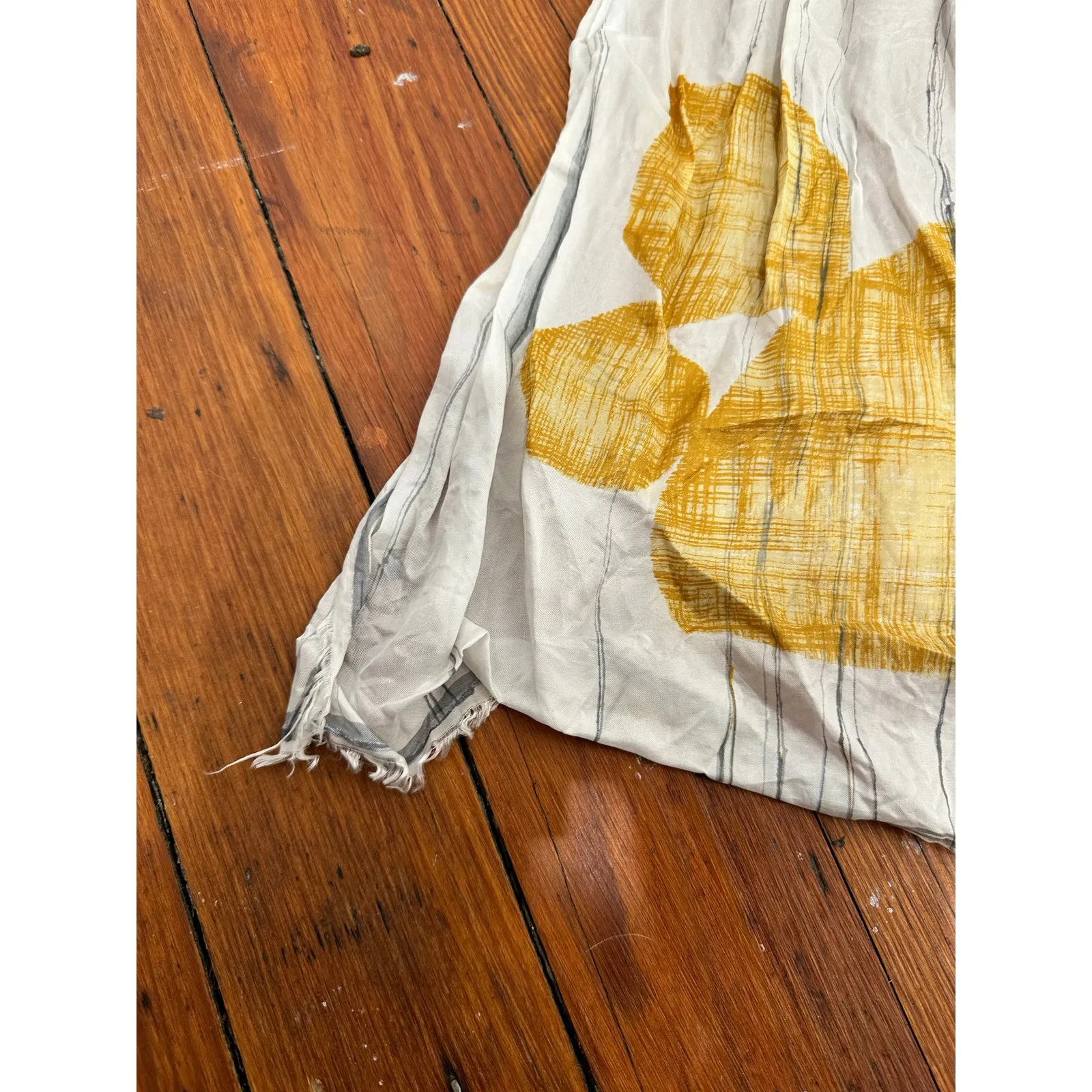 Unbranded Vintage 1980s White Yellow Abstract Design Scarf Wrap - Image 2