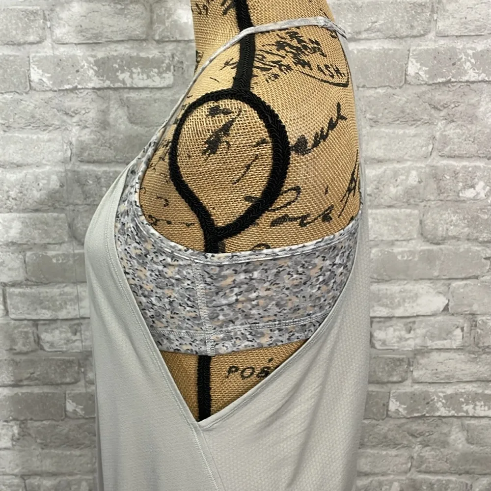 Lululemon No Limits Tank
Silver Spoon / Petite Fleur Silver Spoon - Image 2