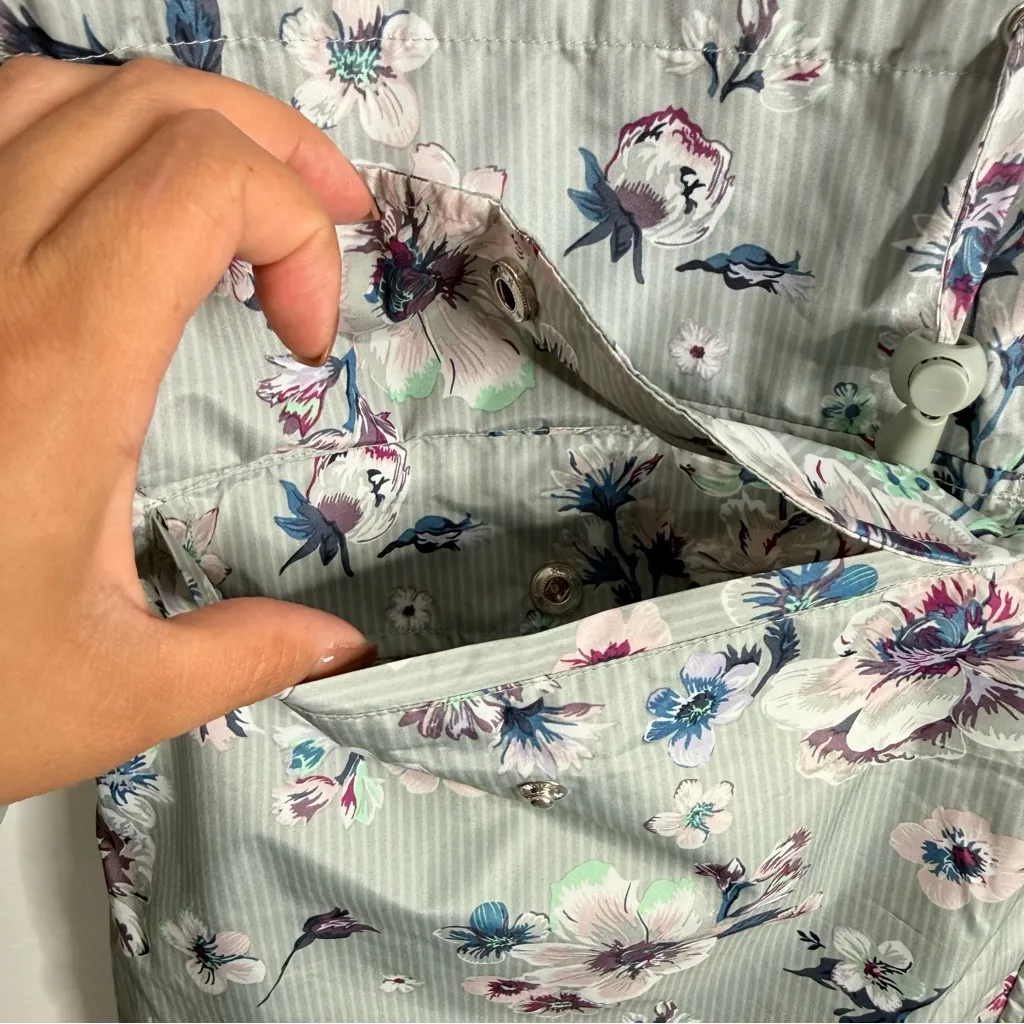 Vera Bradley Gray Floral Windbreaker Rain Jacket Hoodie Drawstring Waist Pockets - Image 5