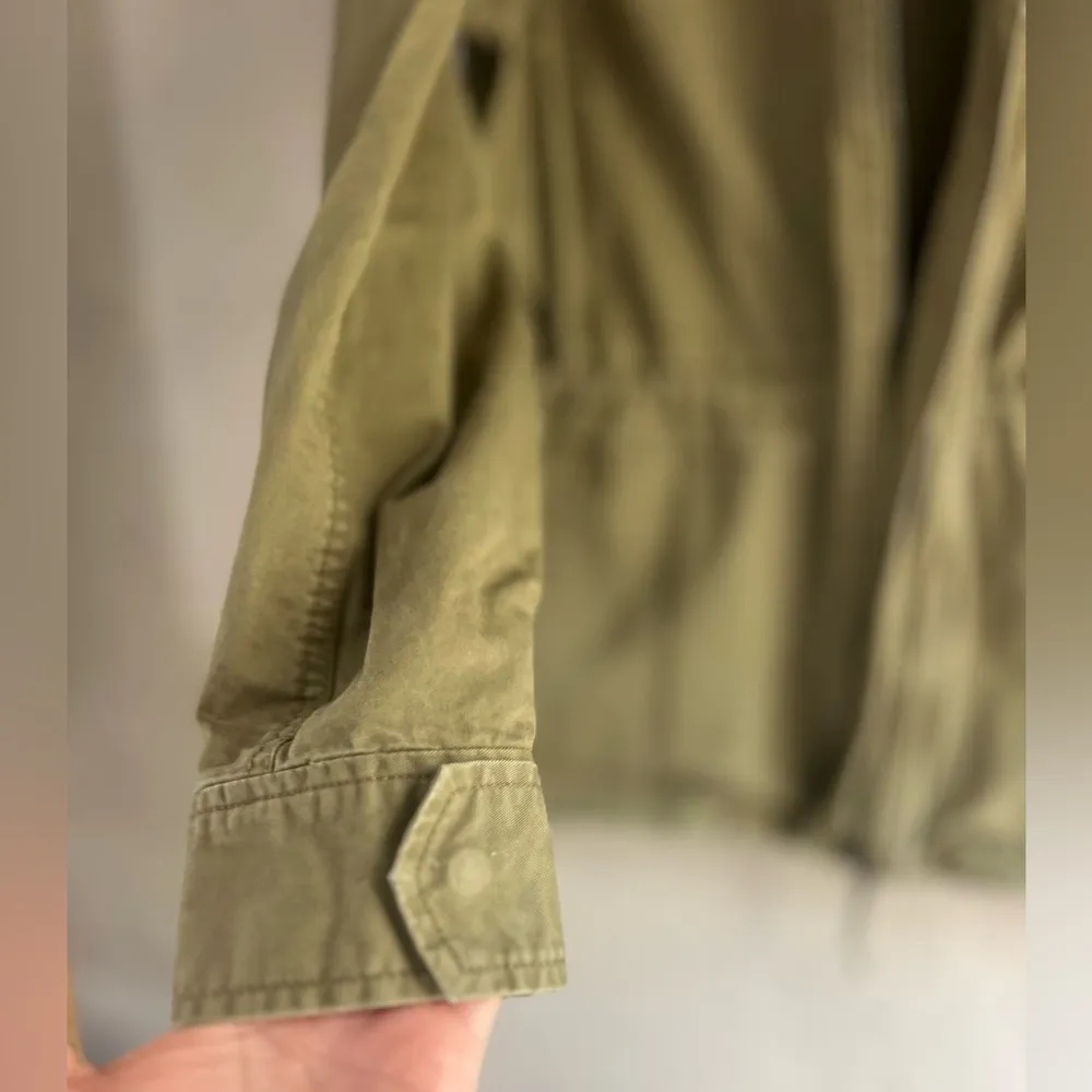 J.Crew women’s jacket light material with pockets adjustable on the waist L SIZE - Image 11