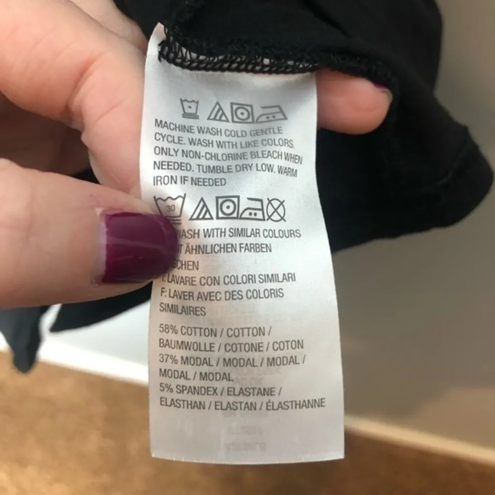 Isaac Mizrahi  live! Plus size Black t-shirt - Image 3