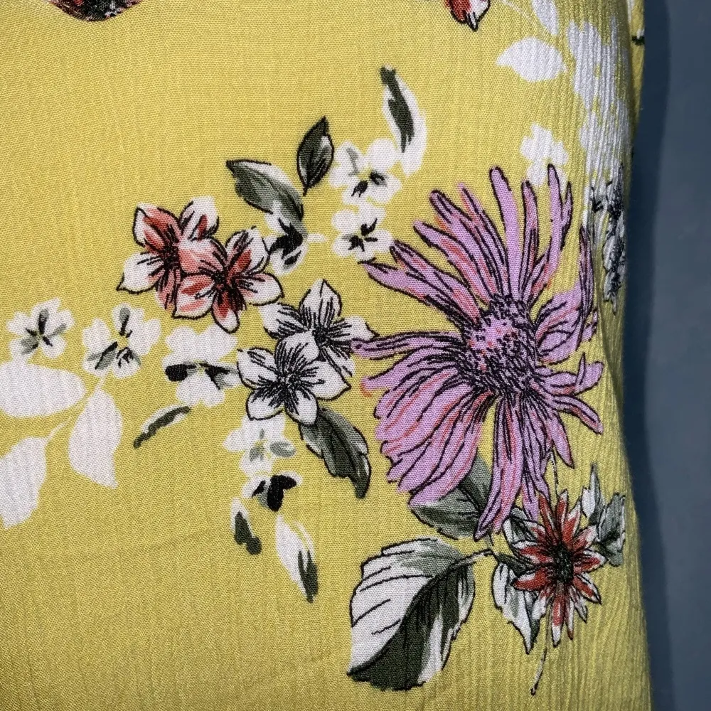 Newbury Kustom Yellow Floral Sleeveless Low Ruffle Back Guazey Mini Dress M - Image 3