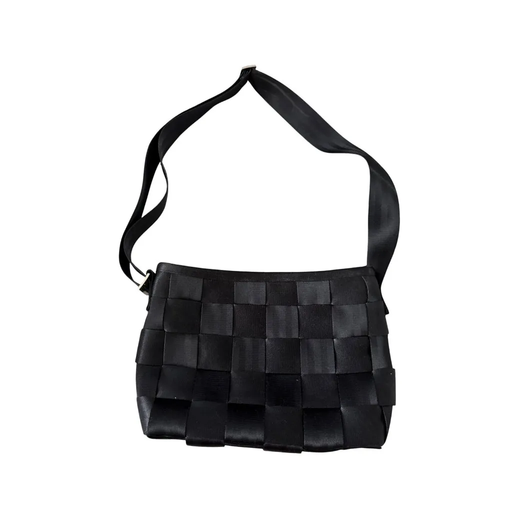 HARVEYS Executive Messenger Black Seat Belt Bag - Image 10