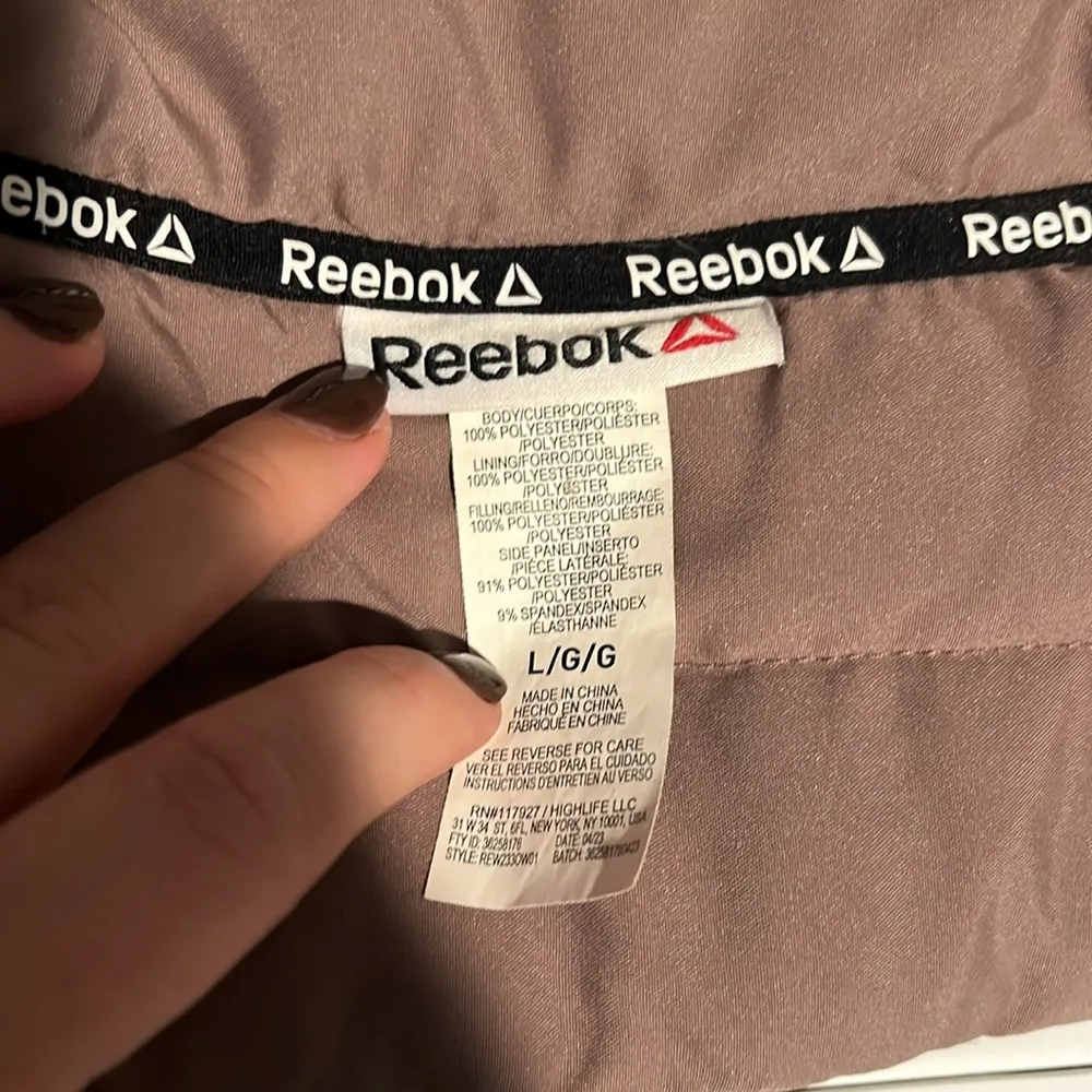 Reebok‎ vest . Size L - Image 7