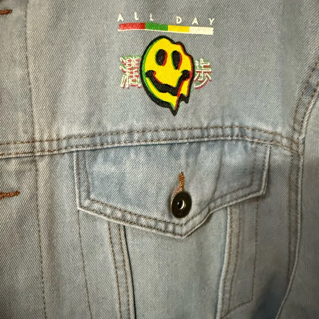 Women’s Brooklyn Cloth Light Blue Drip Oversized Jean Jacket EUC Size Large - Image 5