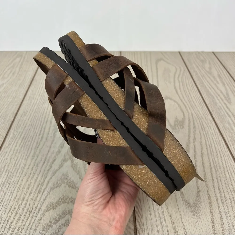 White Mountin Hobo Strappy Sandals 6 Brown Leather $60 Birkenstock Style - Image 4