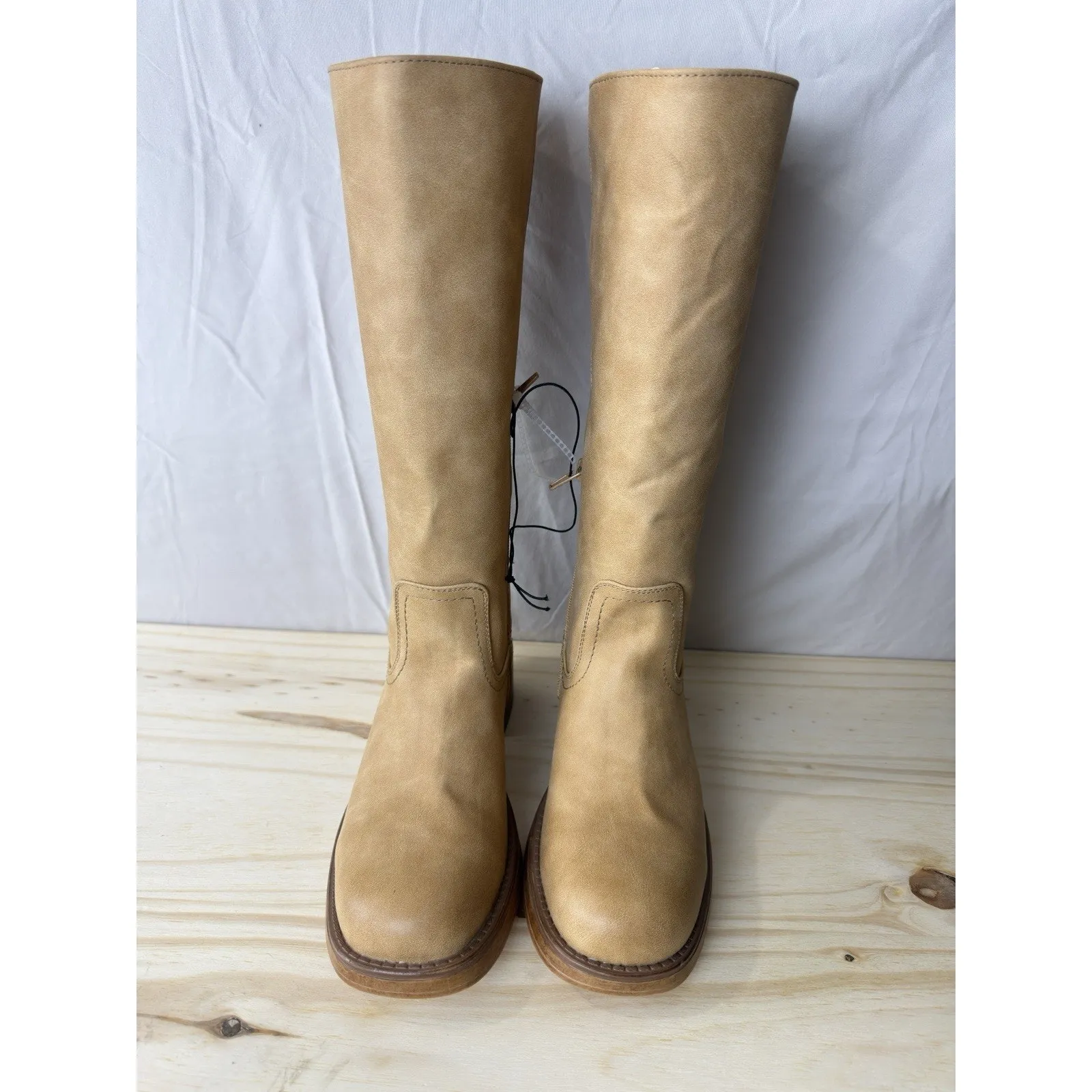 New York & Company Boots Womens Size 10 Tan/Beige Knee High Faux Leather NWOB Tan - Image 3