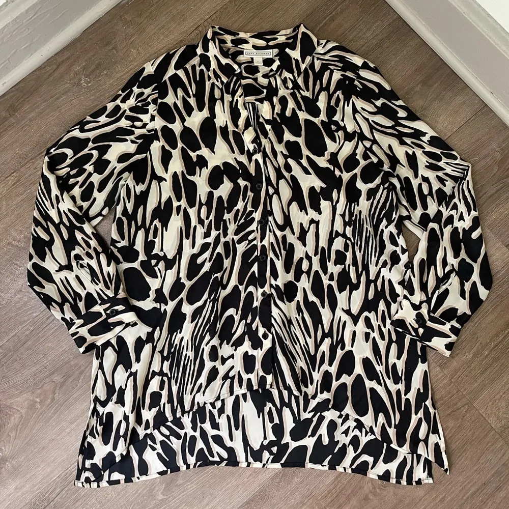 Dana Buchman Button Up Sheer Blouse Top Animal Print ~ Women’s Size Large - Image 3