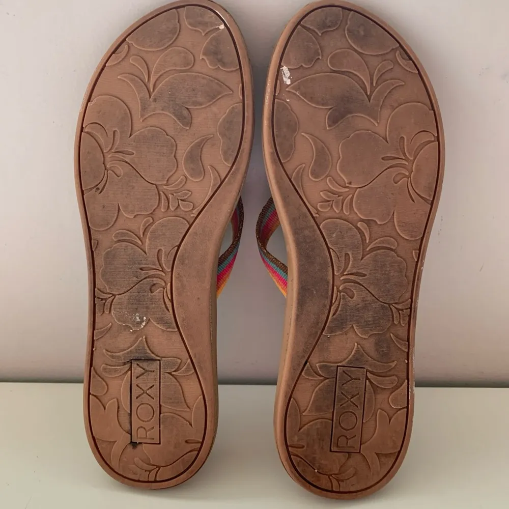 Colbee Hi size 8 brown flip flops - Image 7