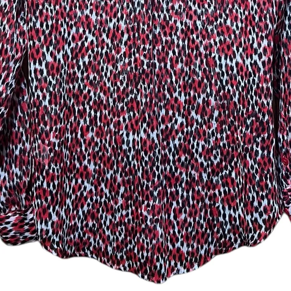 Equipment Femme Slim Signature Leopard Print Silk Top Size Small - Image 11