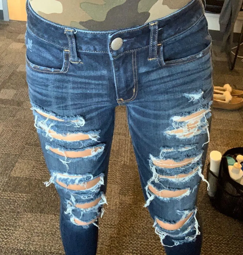 American Eagle Outfitters Ripped Jeans - Image 3