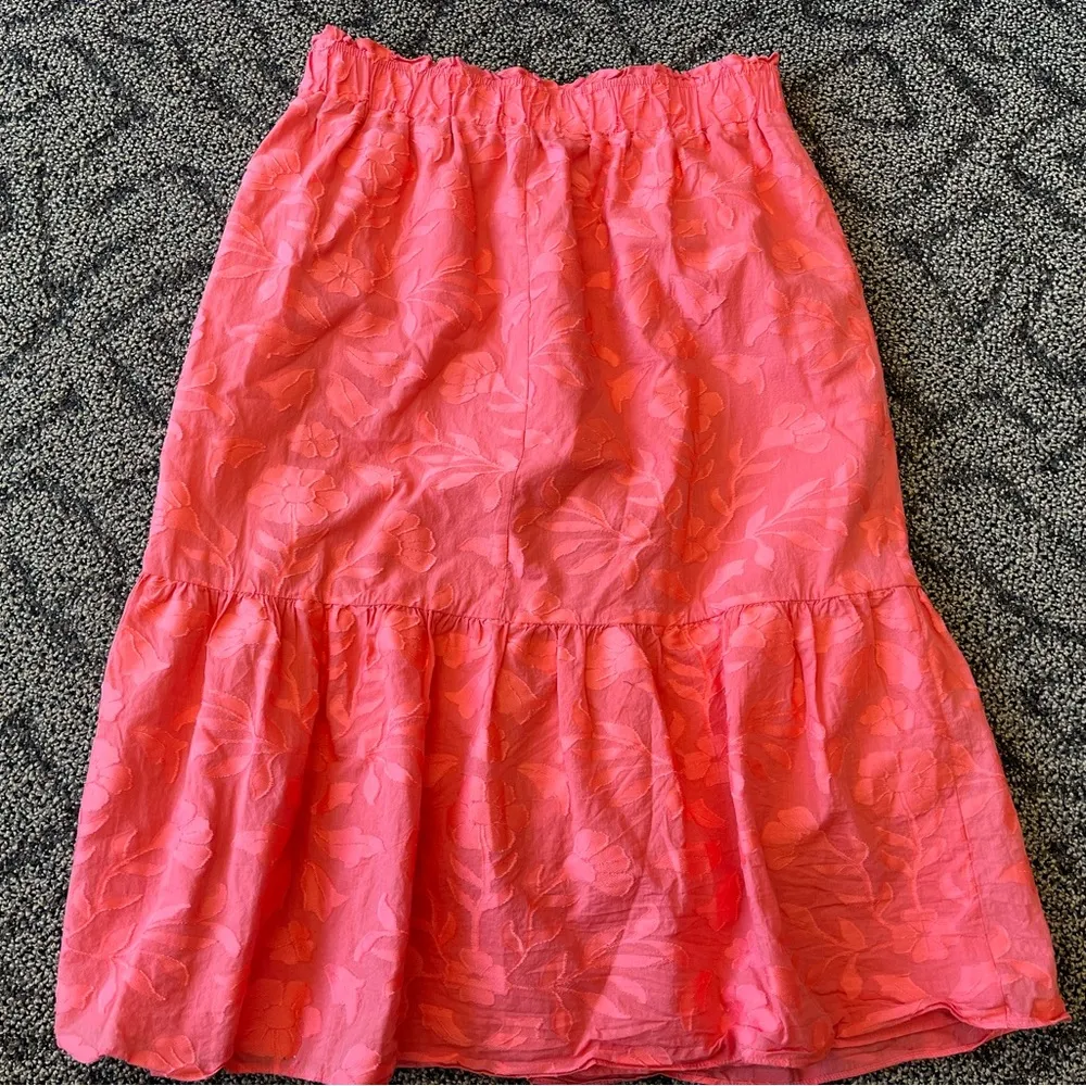 Ann Taylor Coral Floral Tiered below the knee skirt - Image 4